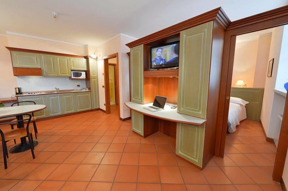 רוברטו Residence Del Messaggero מראה חיצוני תמונה